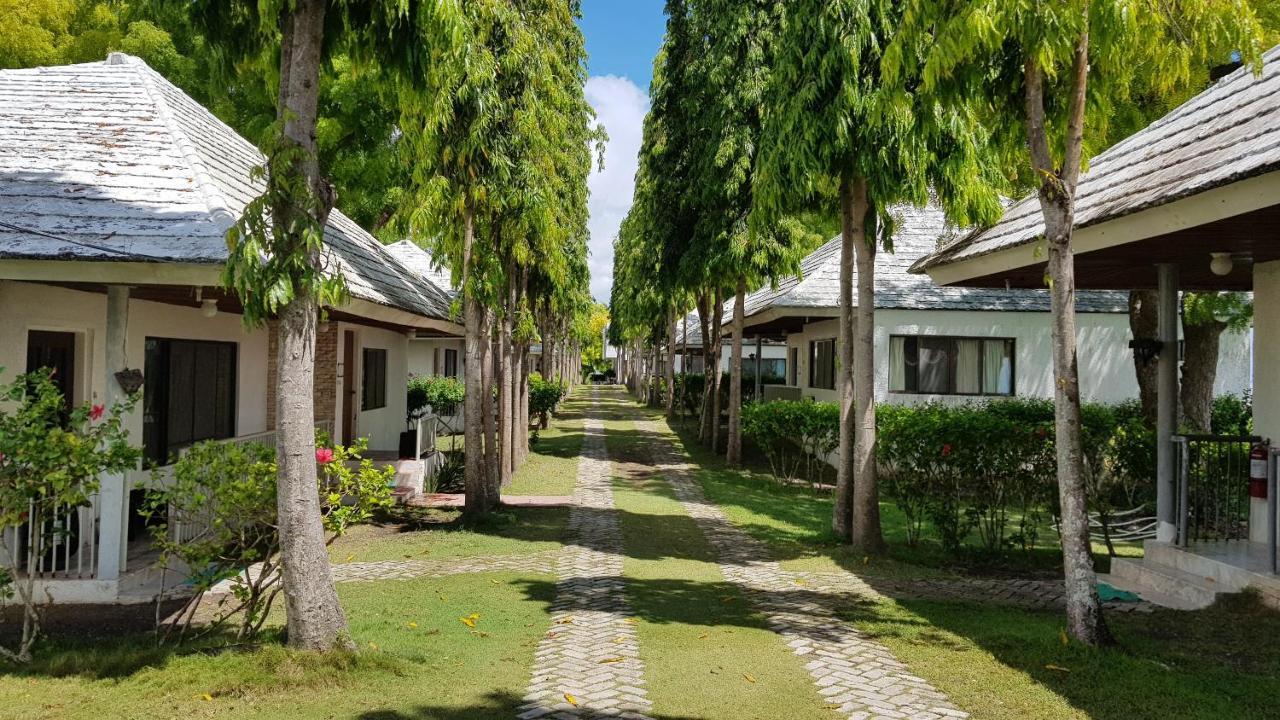 Cebu International Golf And Resort Badian Extérieur photo